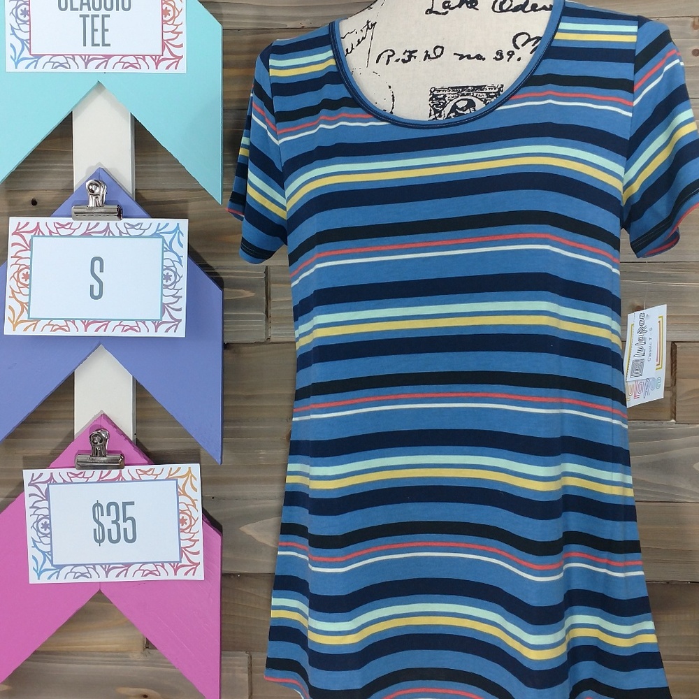 LuLaRoe NWT Small Classic Tee